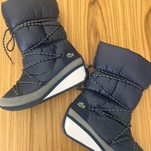 Lacoste Women's Arbonne Ski Trad Boot,Navy,6M US
